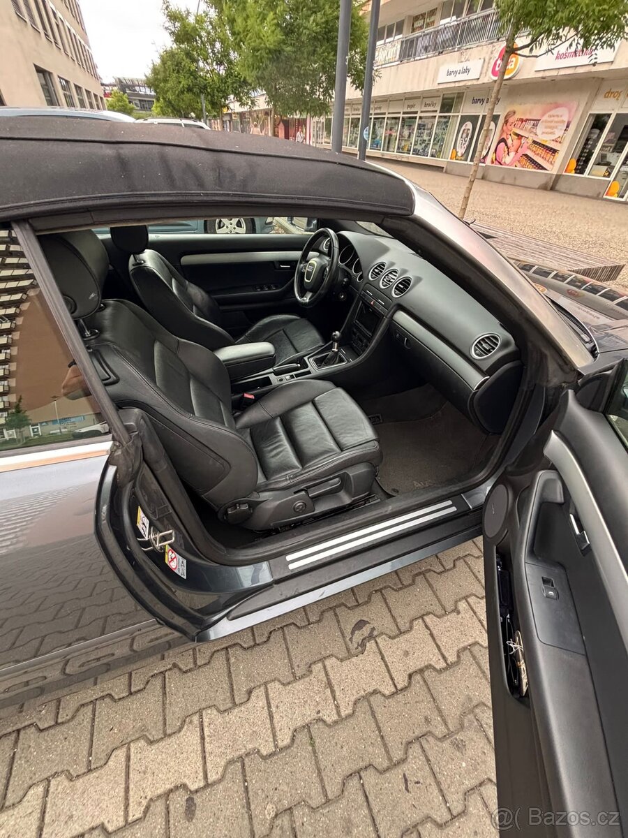 Audi A4 Cabriolet 2.0 TDi - 2