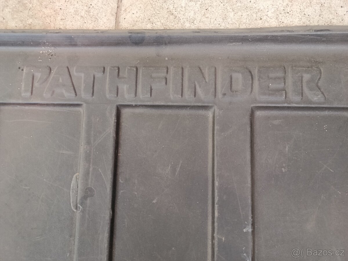Prodám gumu do kufru Pathfinder - 2