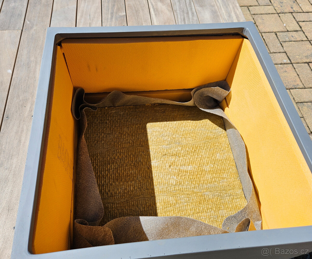 Materiál pro přípravu venkovního květináče na výsadbu - 2
