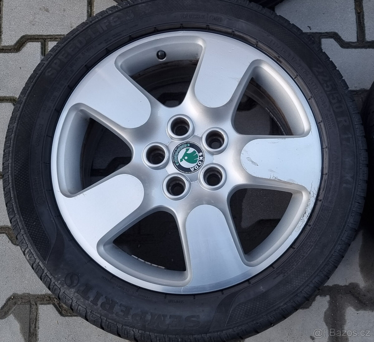 ŠKODA OCTAVIA II SCOUT PROTEUS 225/50/R17 - 2