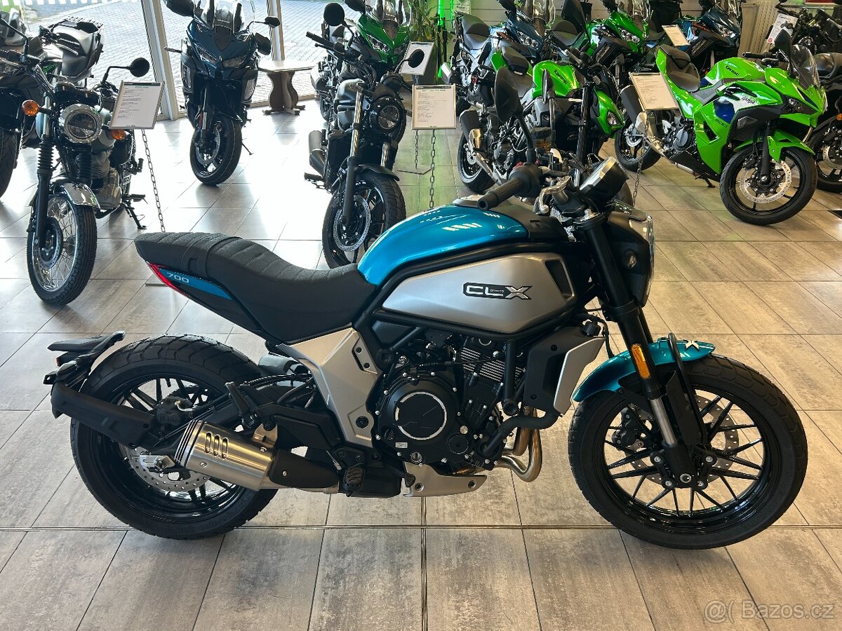 CF Moto 700 CL-X Heritage 2025