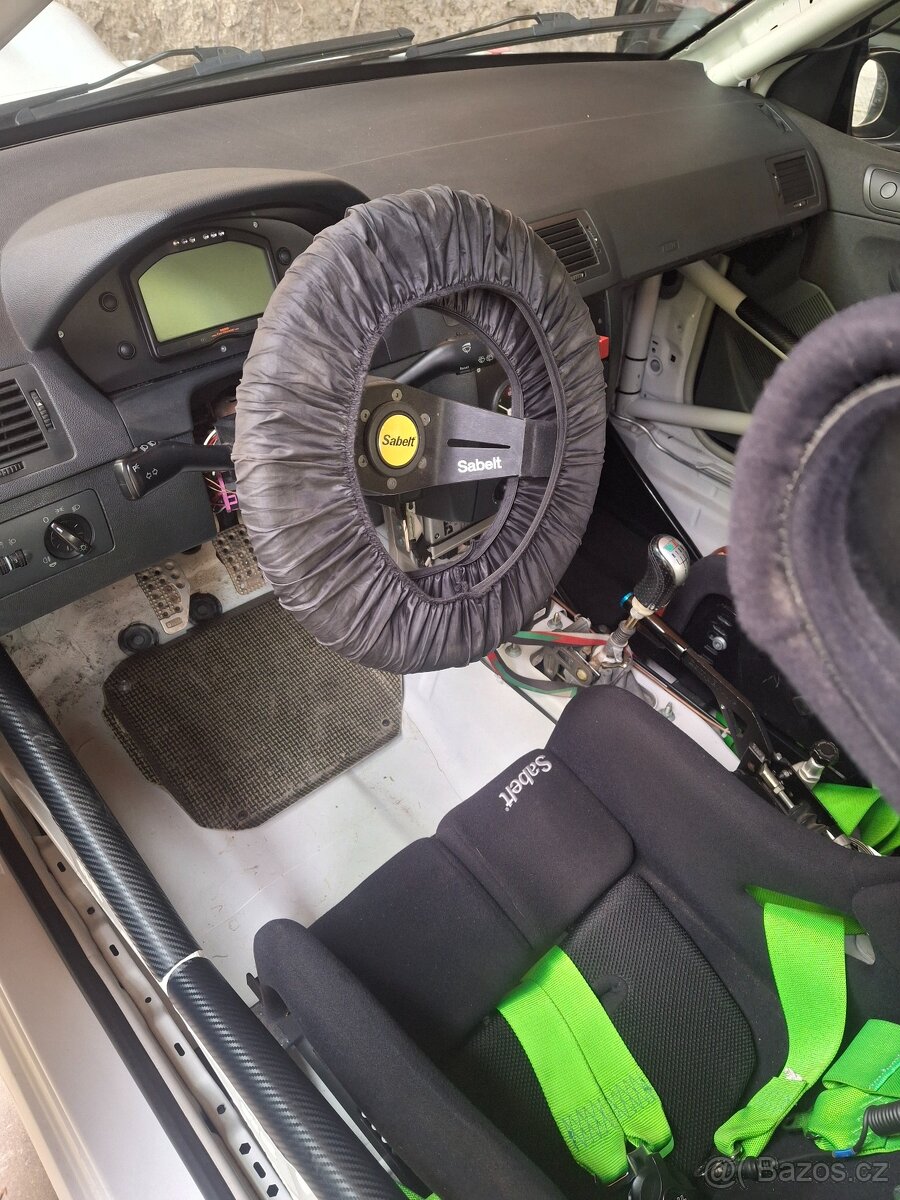 Skoda Fabia rally RN6 - 2