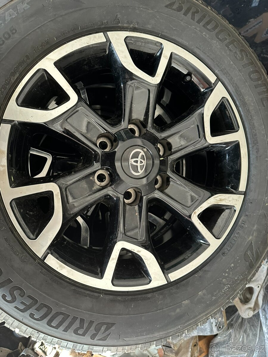 Kompletní sada kol Toyota Hilux 2023 - 2