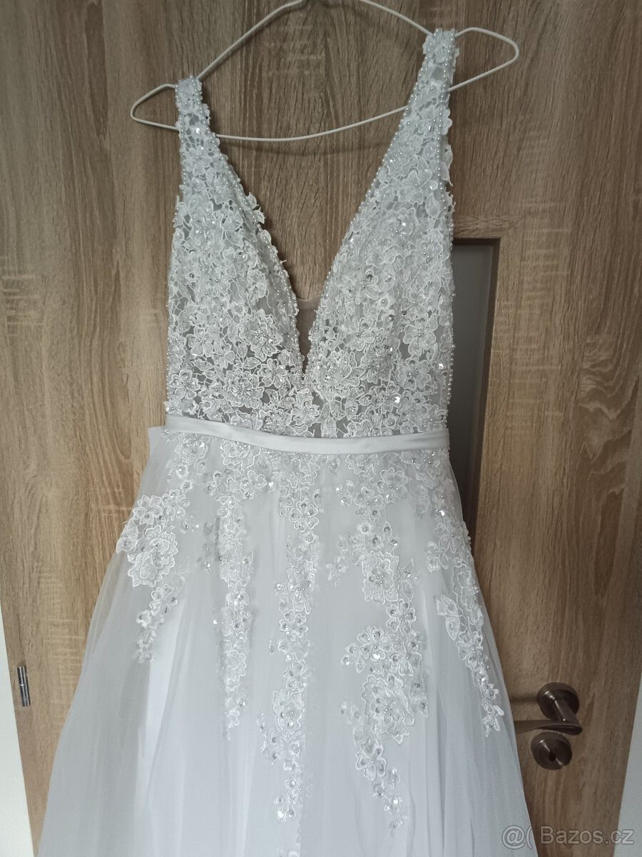 Boho šaty s třpytivou krajkou a perličkami nové - 2