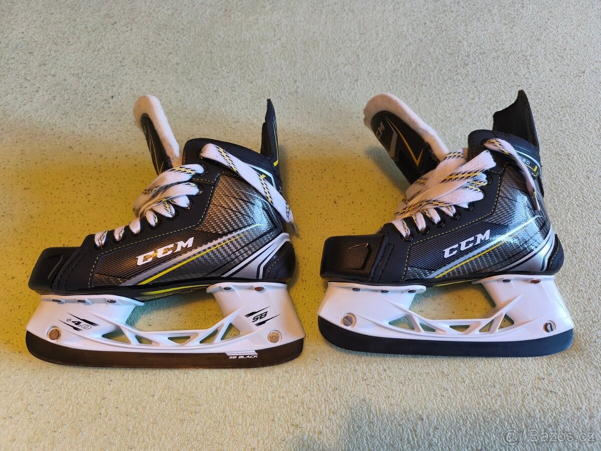 Brusle CCM Tacks 9060 Junior velikost 3 /35 - 2