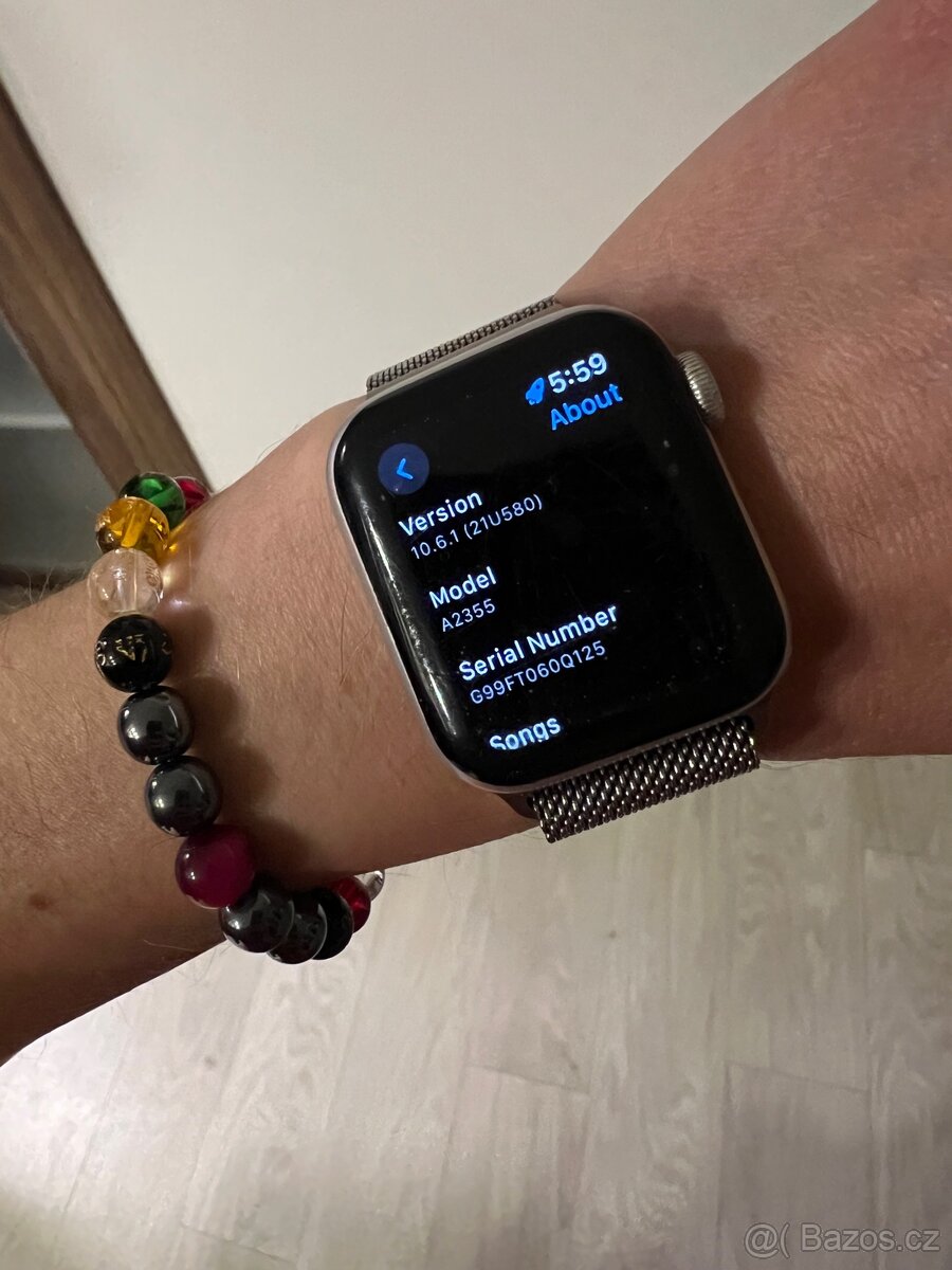 Apple Watch SE 2021 (GPS + Cellular) 40mm - 2