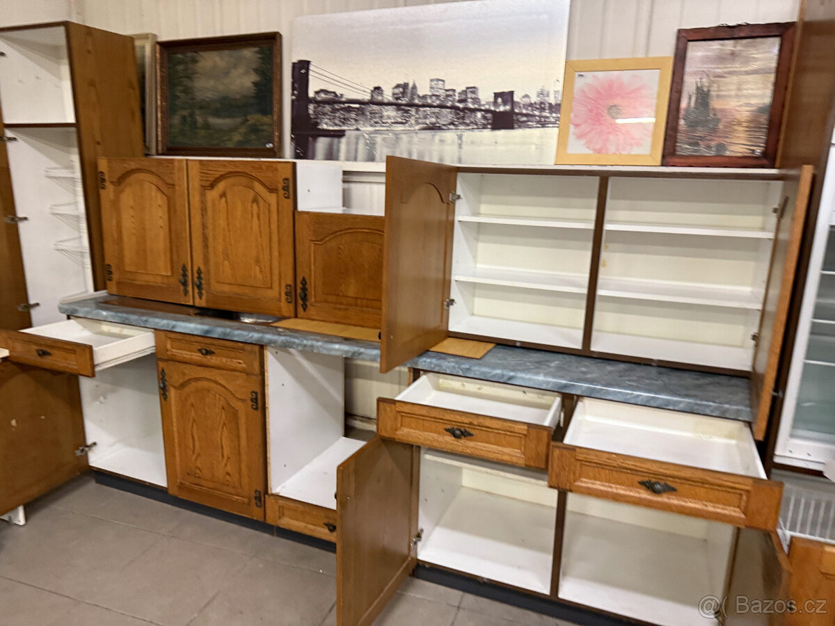 Dubová kuchyňská linka 370cm s lednicí - 2