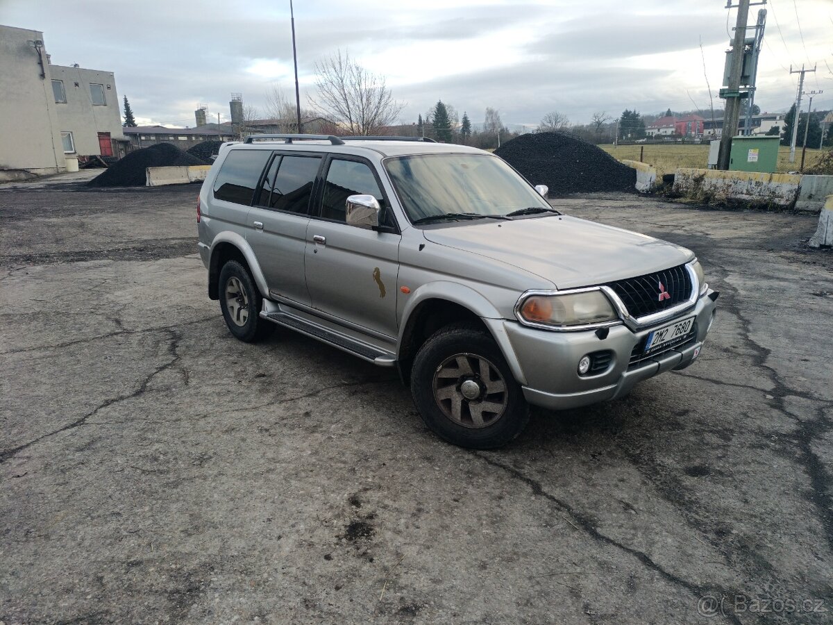 Mitsubishi Pajero Sport - 2