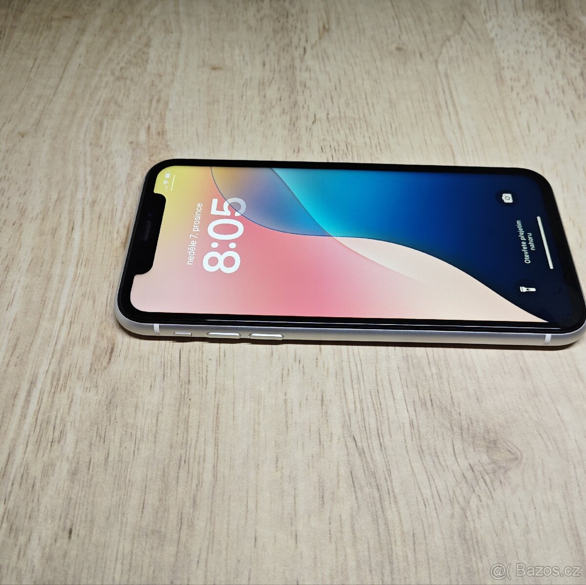 Apple iPhone XR - 2