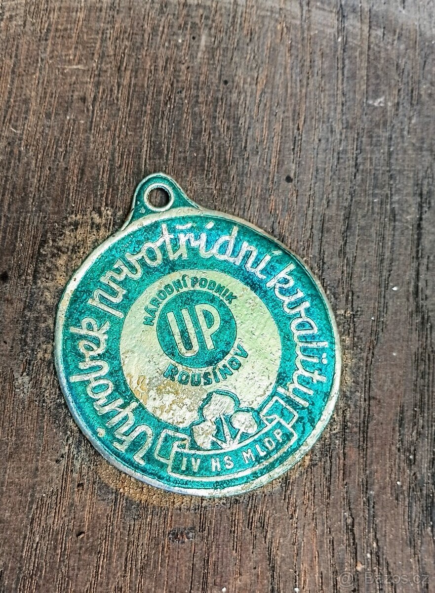 Nábytek k renovaci, - 2