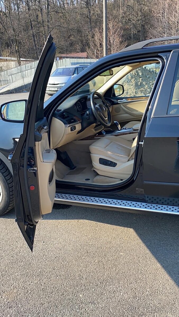 BMW X5 3.0d E70, 7 míst, vada motoru - 2