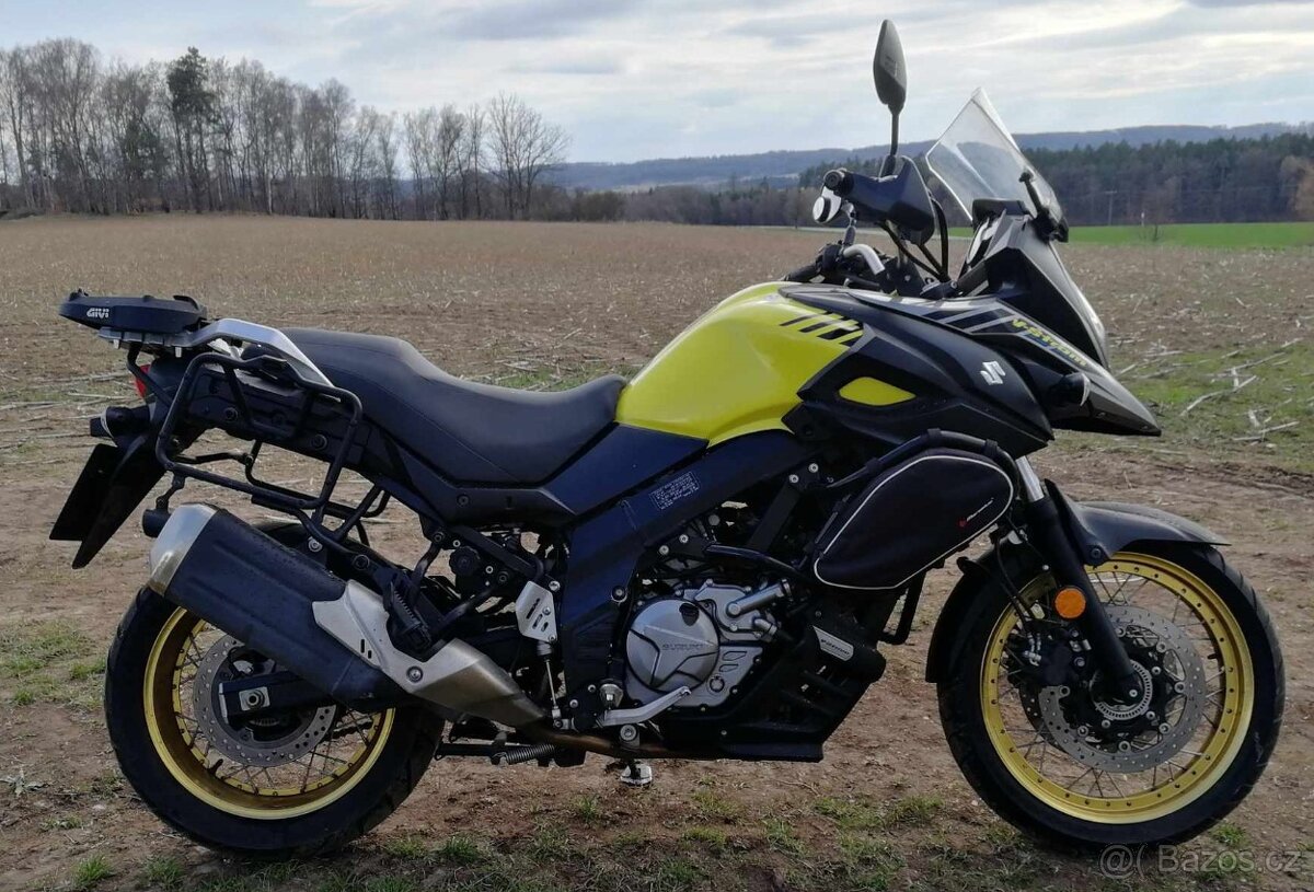 Suzuki Vstrom 650 xt, první majitel - 2