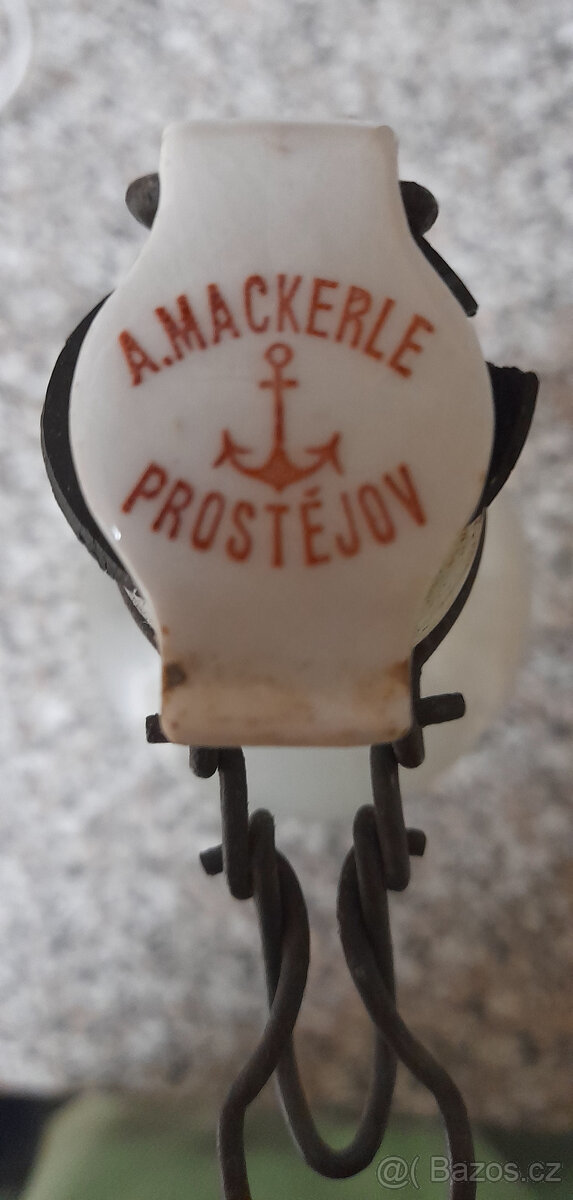 láhev s nápisem - 2