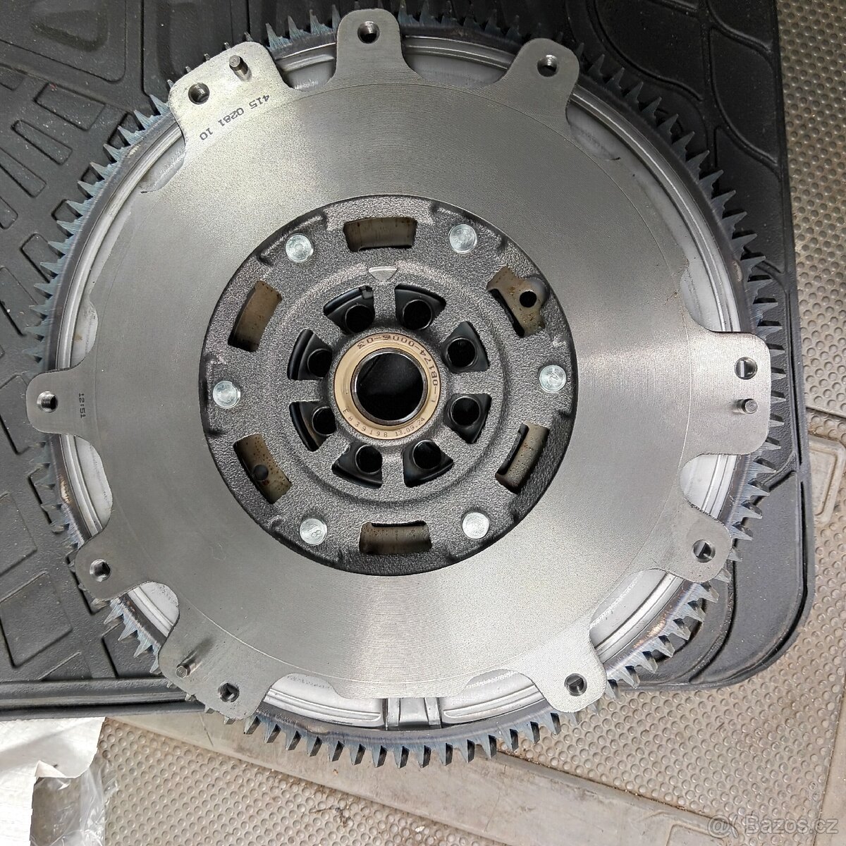 Prodám setrvačník dvouhmotu - 2