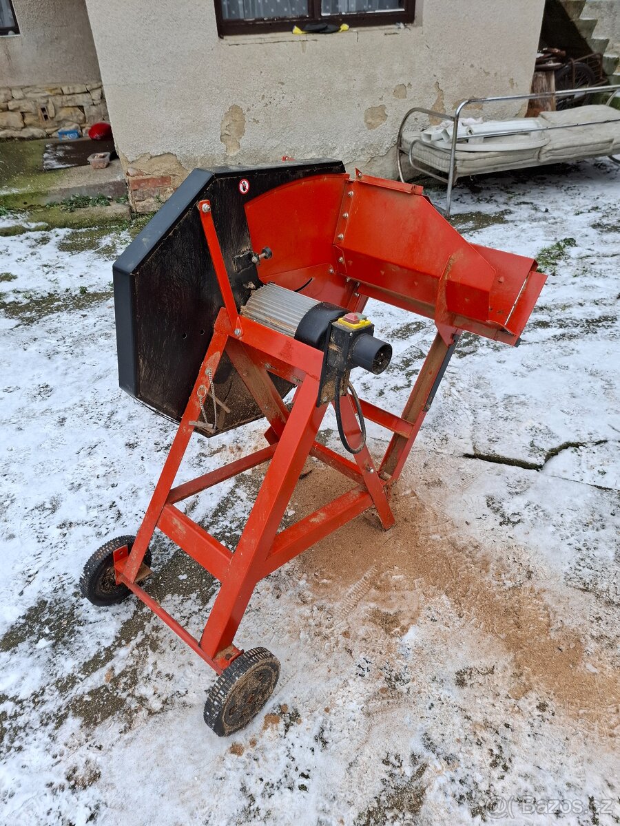 Prodám kolébkovou pilu VEGA LC 500 - 2