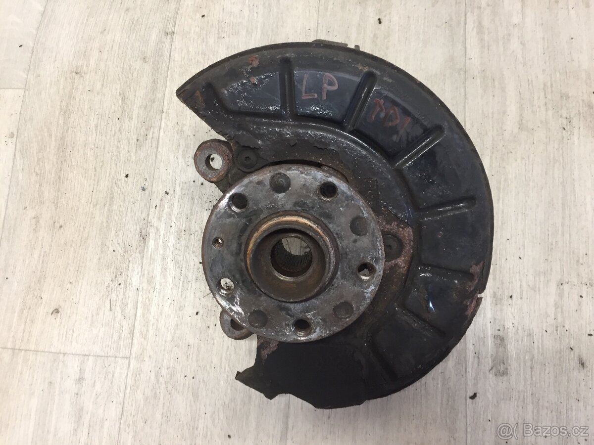 VW GOLF 5 2003-2008 - PŘEDNÍ TĚHLICE VĚTŠÍ - 2