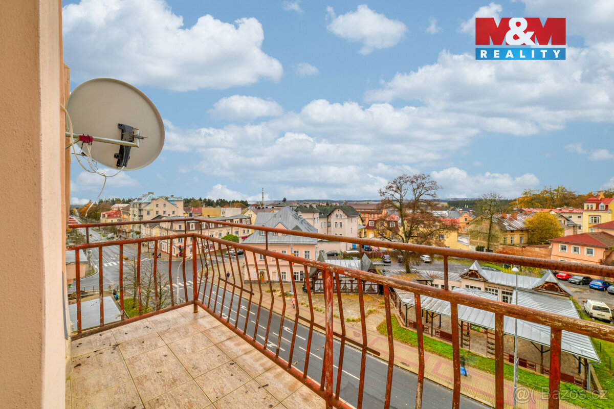 Prodej bytu 3+1, 92 m², Mariánské Lázně, ul. Hlavní třída - 2