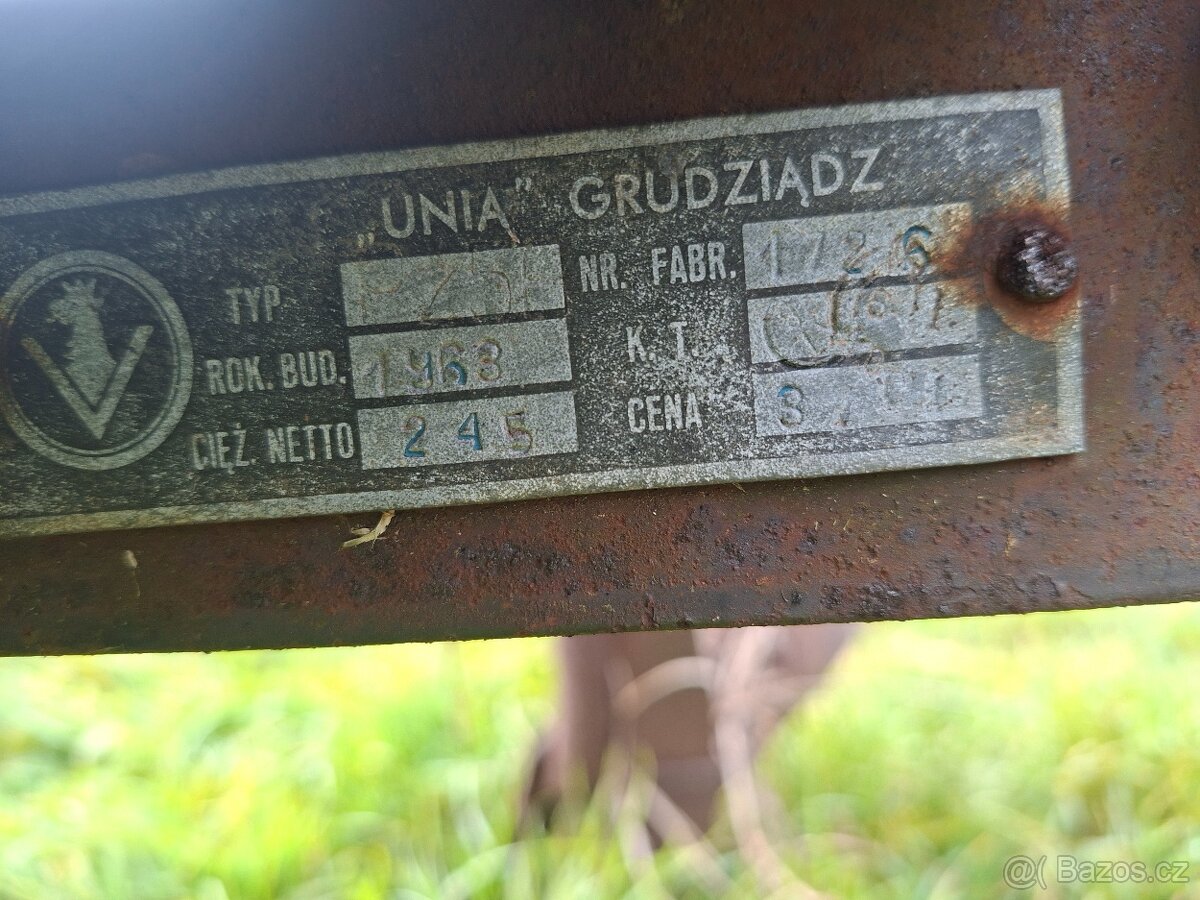 Prodám pluh na orání a kultivátor - 2