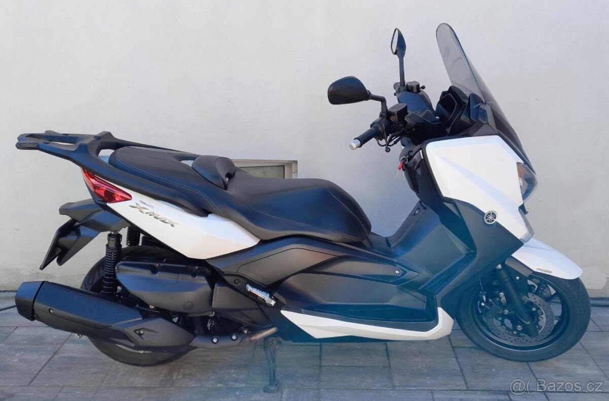 Yamaha Xmax 400, 2015, 23t.km, pěkná - 2