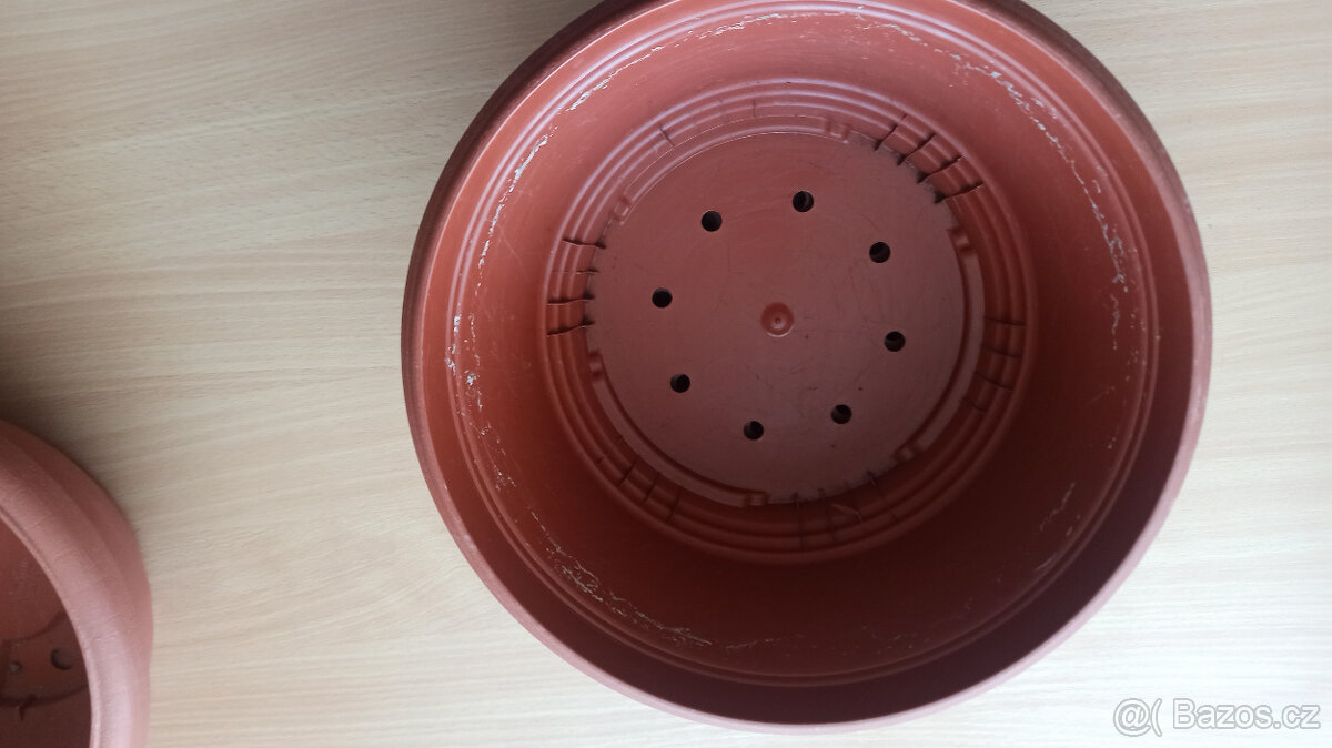 Plastové květináče podle seznamu a vyobrazení - 2