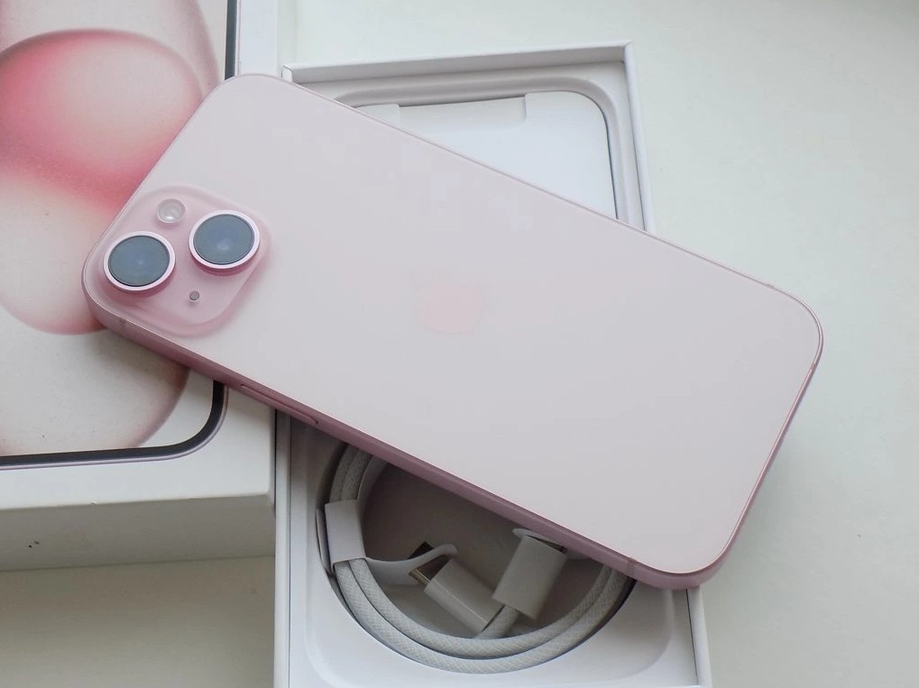 Apple iPhone 15 512GB Pink, ZARUKA, Baterie 100% - 2
