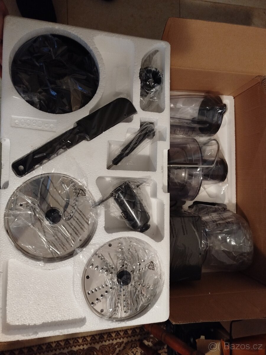 Kuchyňsky robot - 2