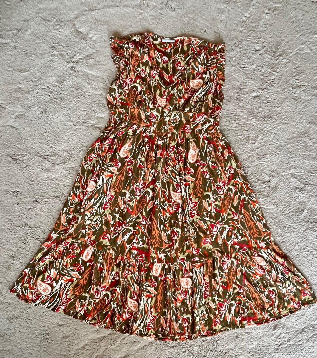 Dlouhé letní šaty s výstřihem do V - 2