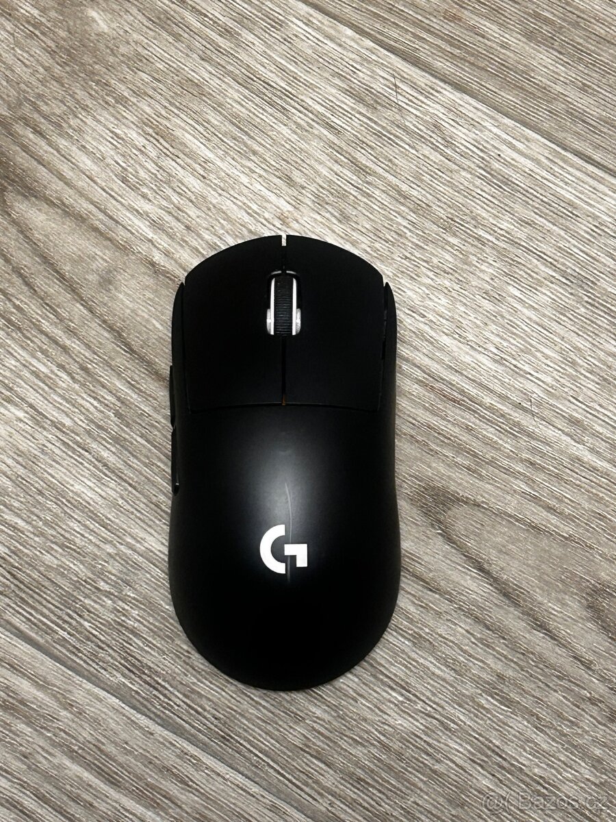Herní myš Logitech pro super light - 2