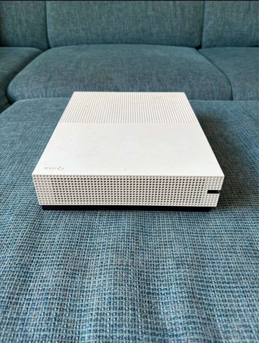 Xbox one s 500gb - 2