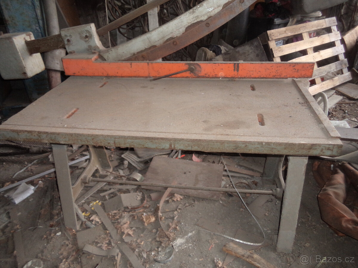 Tabulové nůžky na plech - 2