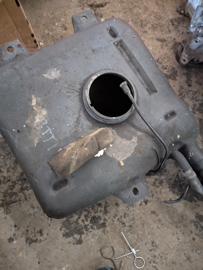 Benzinova nadrž Smart fortwo - 2