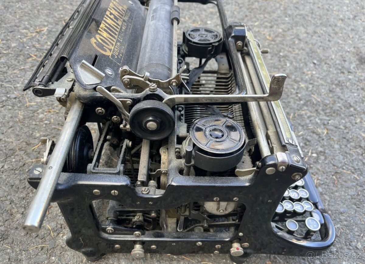 Psací stroj Continental - 2