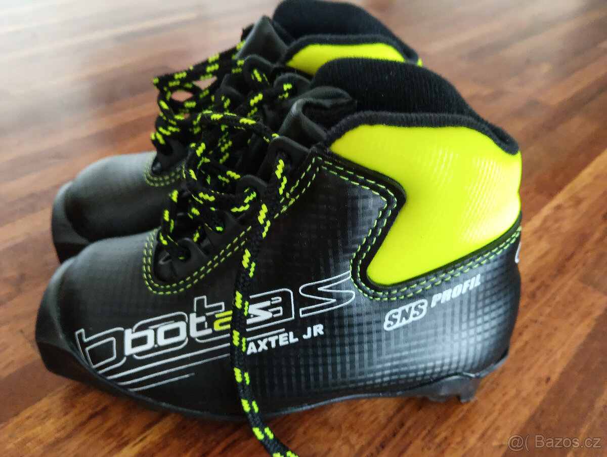 BOTAS AXTEL junior - 2