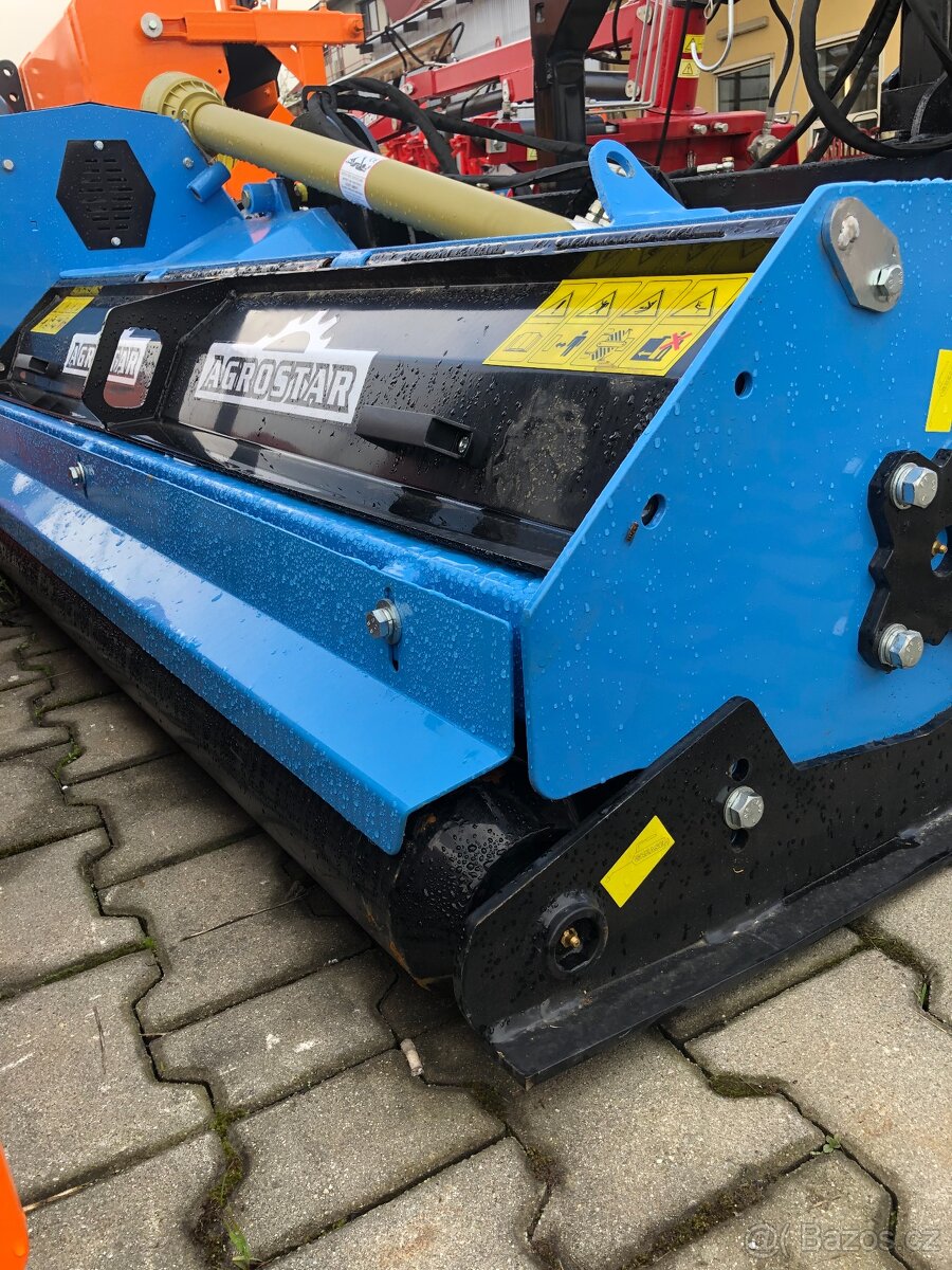 kladívkový mulčovač za traktor / hydraulický posuv - 2