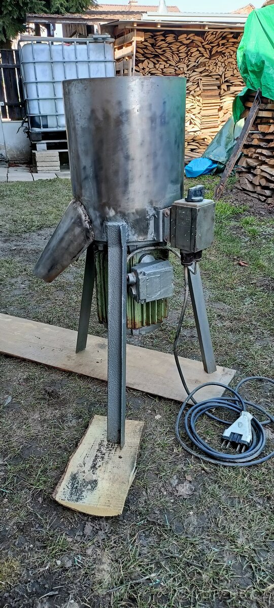 Šroťák - drtič na ovoce, řepu - 2