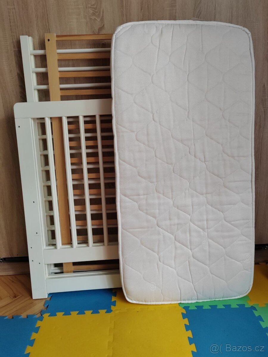 Dětská postýlka s matrací - 2