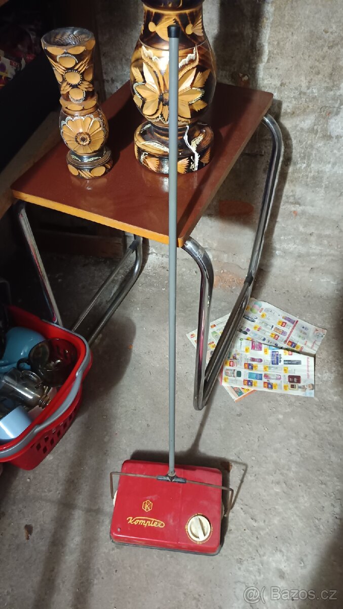 Retro vysavač Komplex - 2