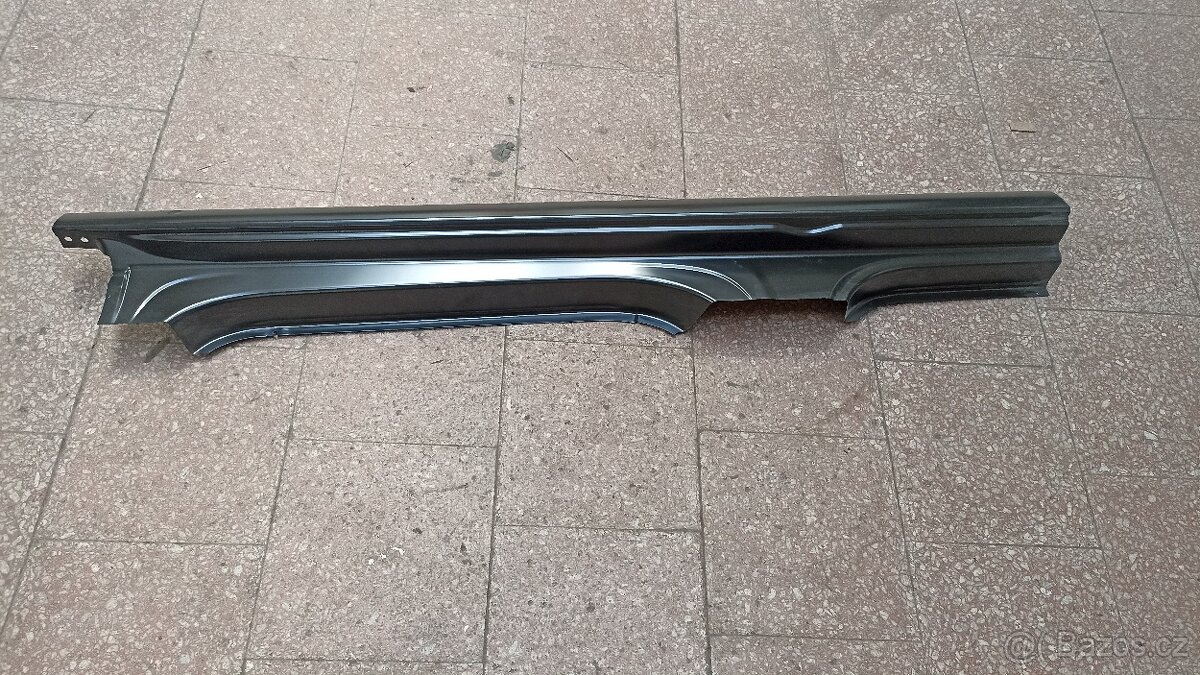Škoda Rapid práh - 2