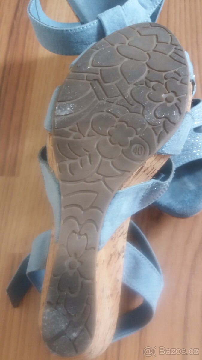 Dámské letní boty na klínku vel. 40 - 2