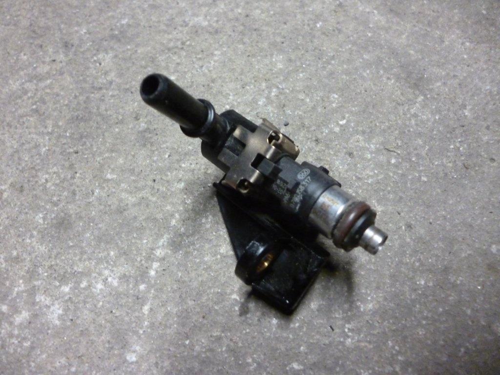 Peugeot Metropolis 400i. Vstřikovač. Od 2013 - 2