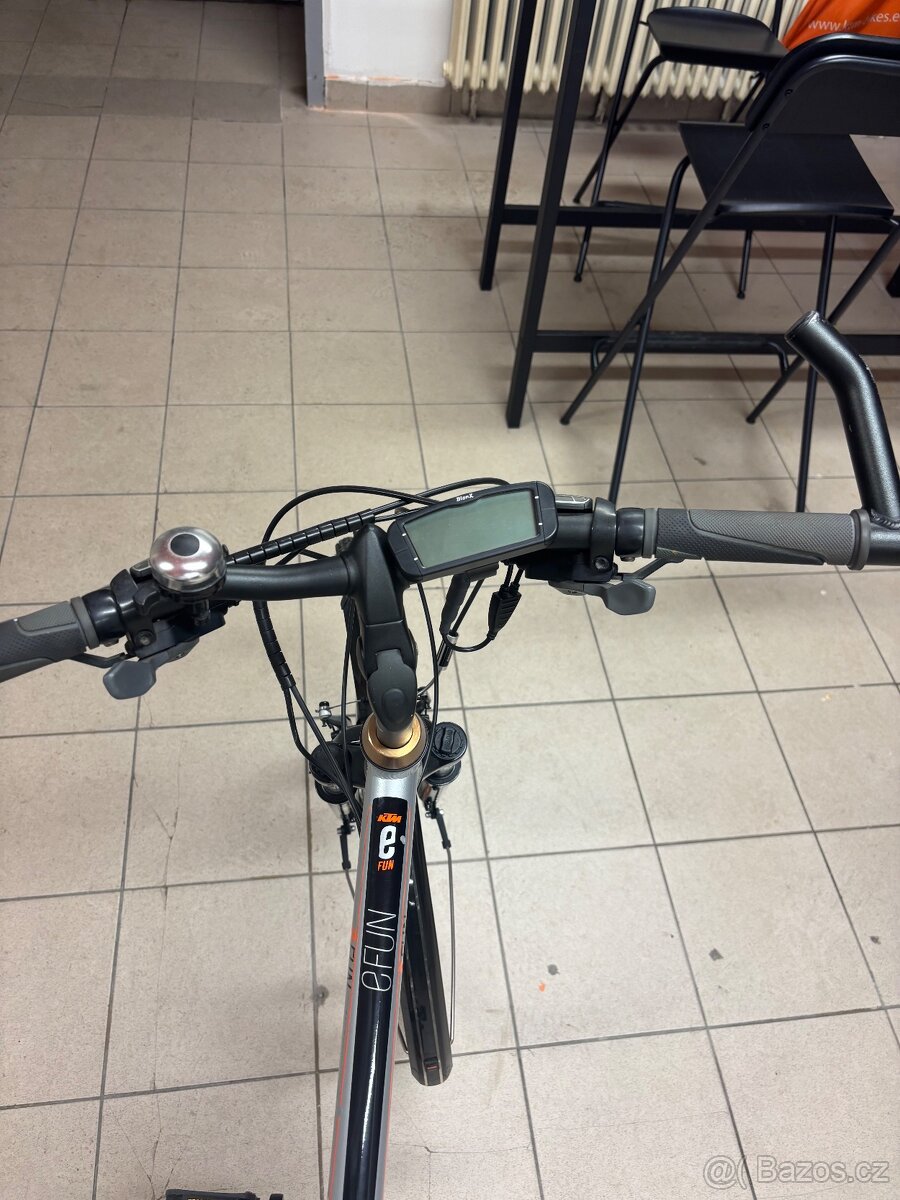 Městské/trekové elektrokolo KTM – bez baterie - 2