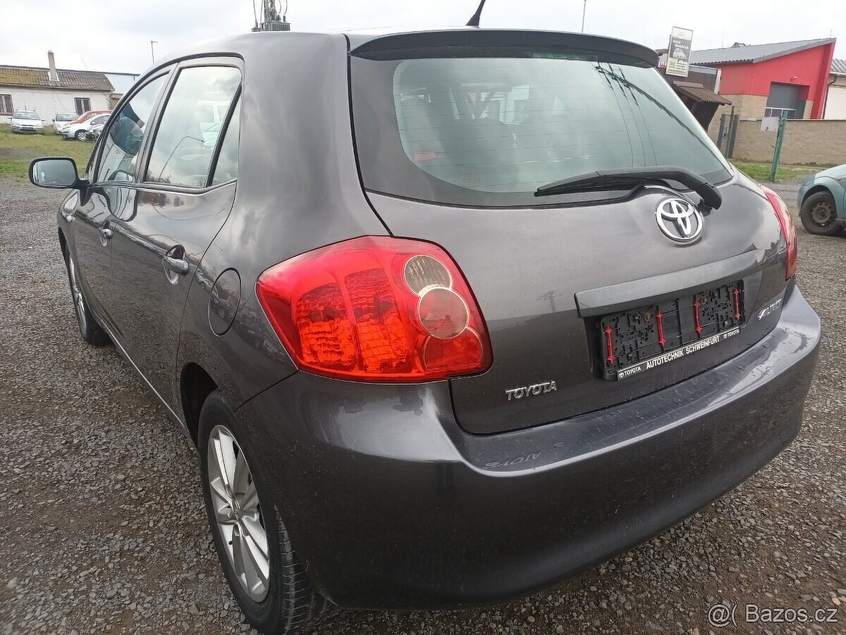 TOYOTA AURIS 1.33 VVT-i - 2