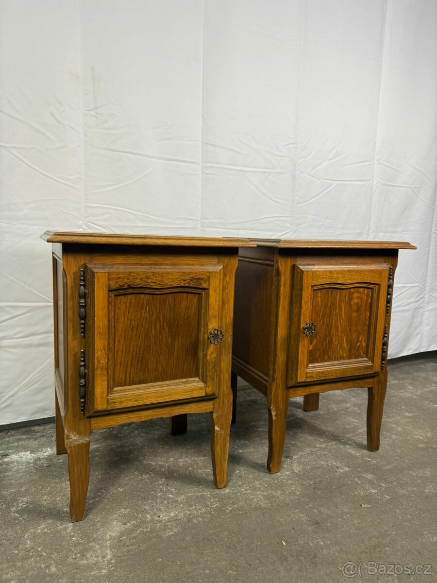 Starožitné noční stolky (137004) - 2