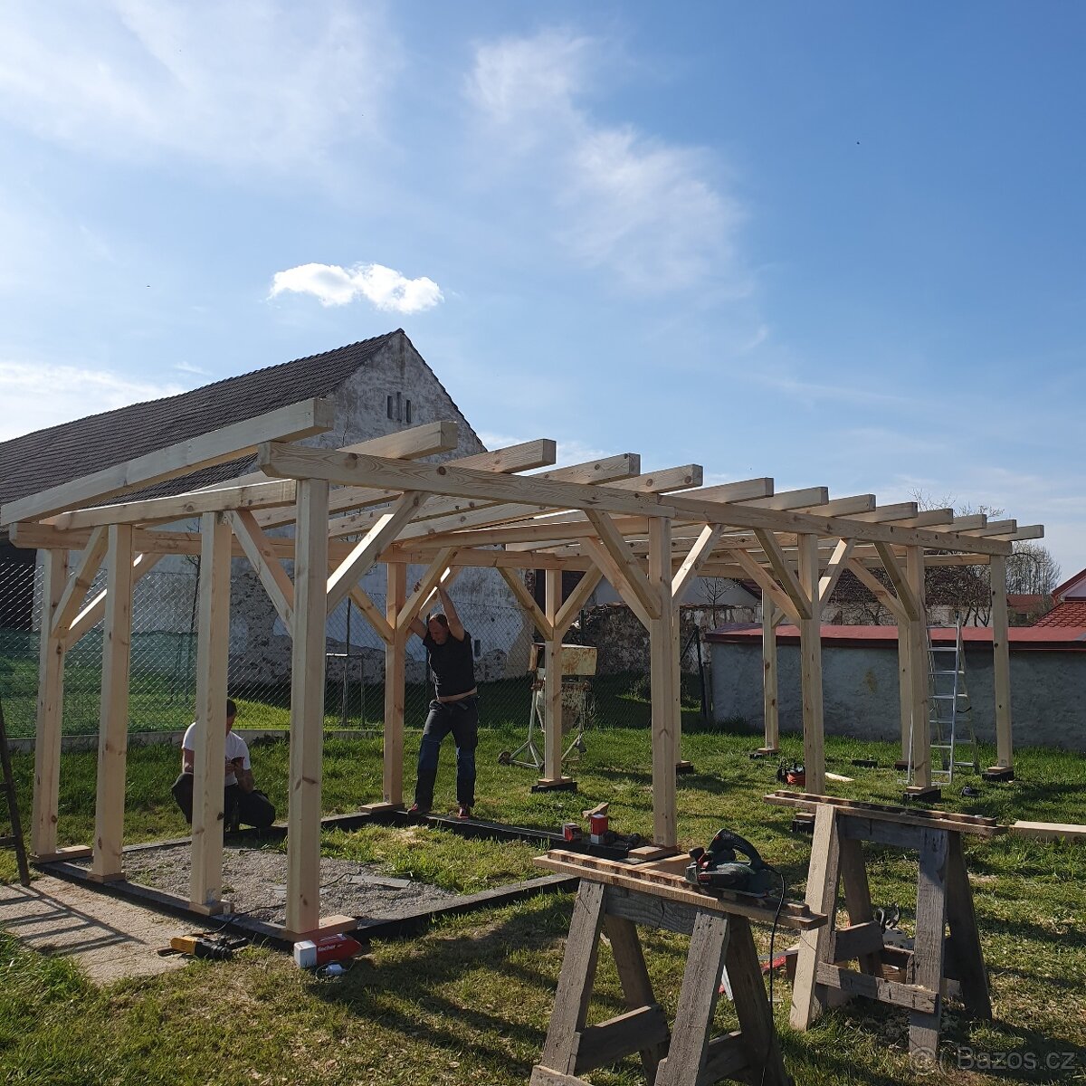 Pergoly a přístřešky z masivního dřeva - 2