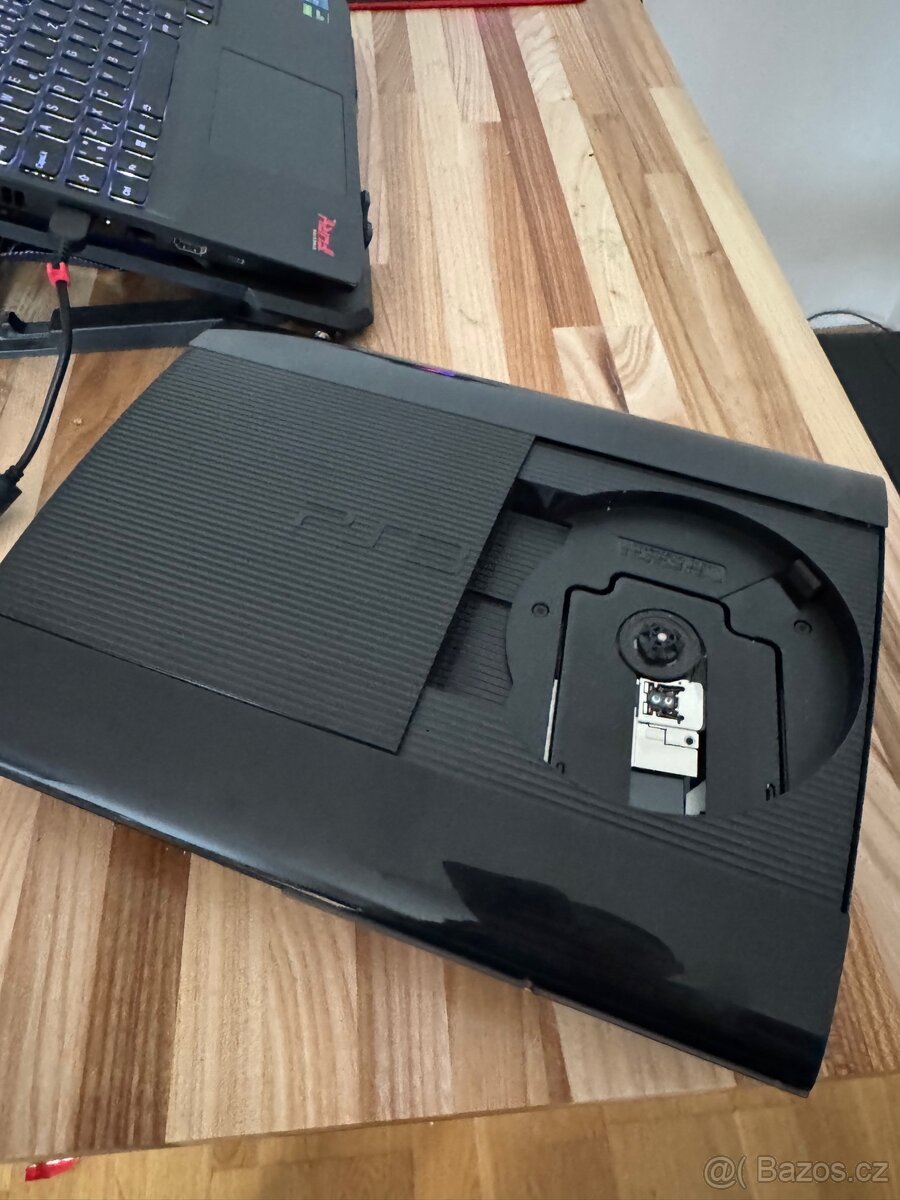 Play station 3 Super Slim - 2