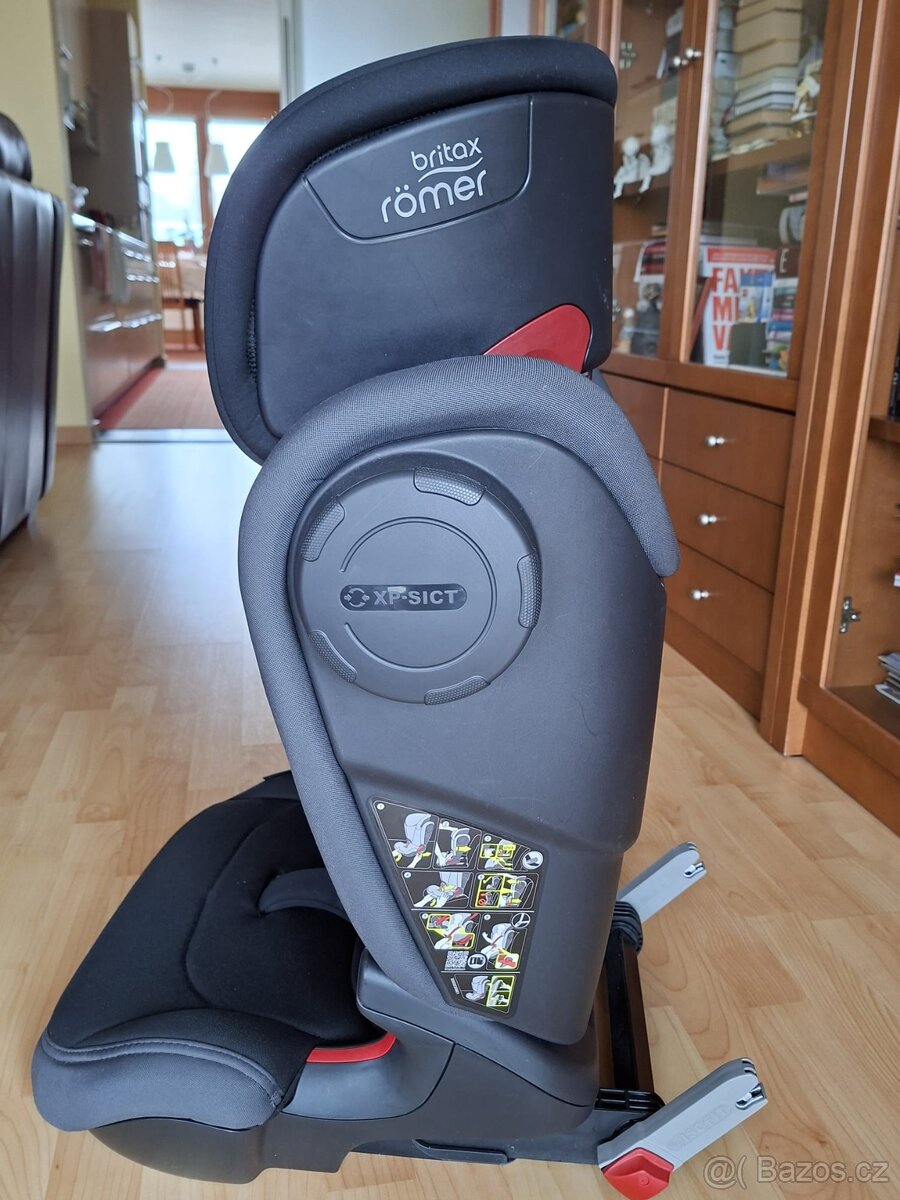 Britax Romer KIDFIX III M 15-36kg - 2