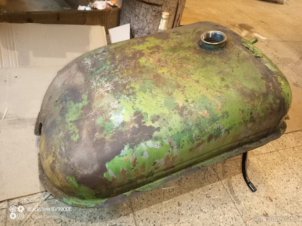 Nádrž zetor 25 - 2