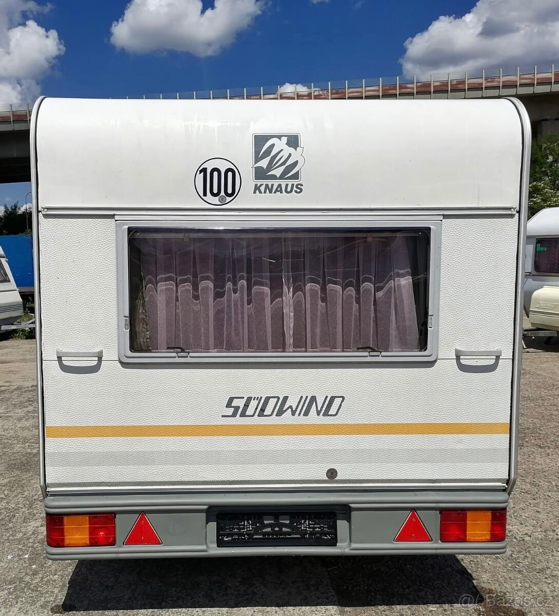 Karavan Knaus, Kuchyňka, Koupelna, Topení - 2