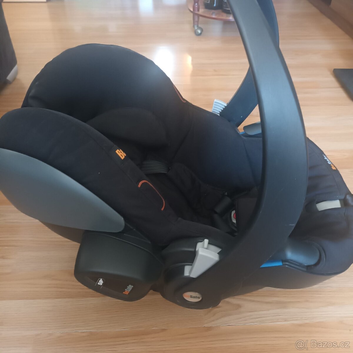 Černá autosedačka - vajíčko BeSafe - 2