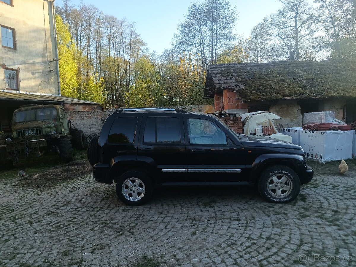 Jeep Cherokee KJ - 2